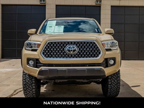 Used 2019 Toyota Tacoma TRD Off-Road image 4