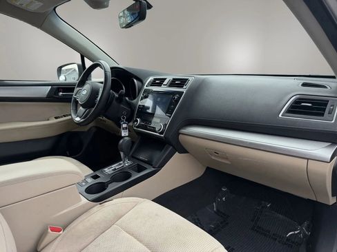 Used 2019 Subaru Outback 2.5i Premium AWD/4WD image 40