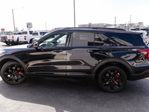 Used 2023 Ford Explorer ST w/ Equipment Group 401A image 9