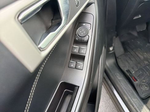 Used 2020 Ford Explorer XLT w/ Equipment Group 202A image 18