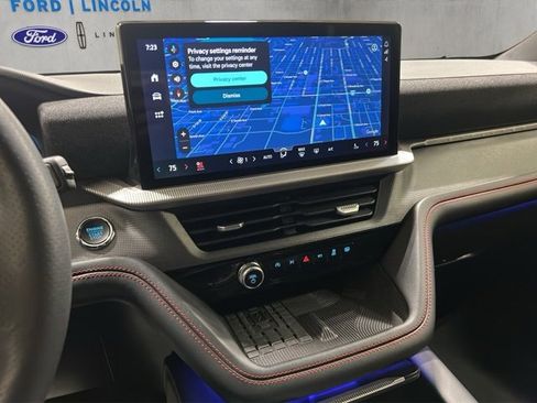 Used 2025 Ford Explorer ST image 15