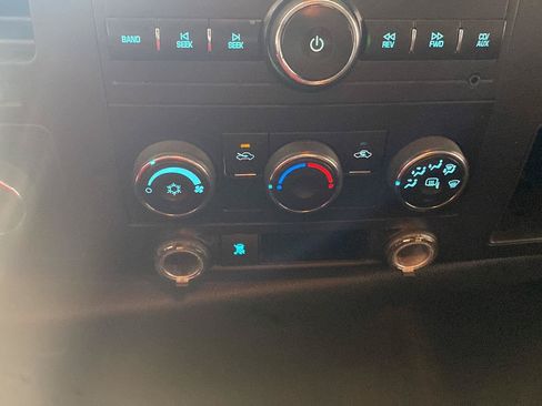 Used 2009 GMC Sierra 1500 SLE w/ Power Pack Plus AWD/4WD image 20