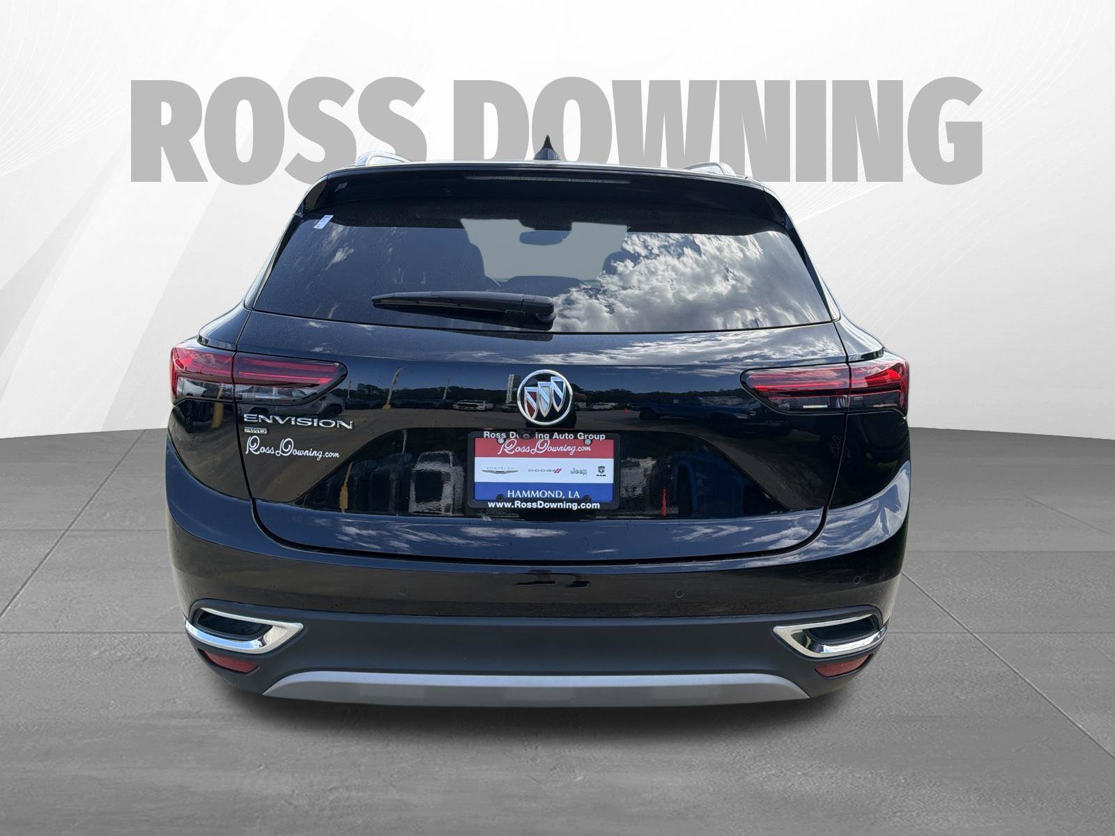 Used 2023 Buick Envision Essence AWD/4WD image 5