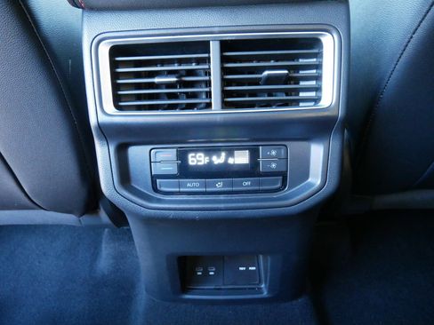 Used 2024 Volkswagen Atlas Peak Edition SEL image 20