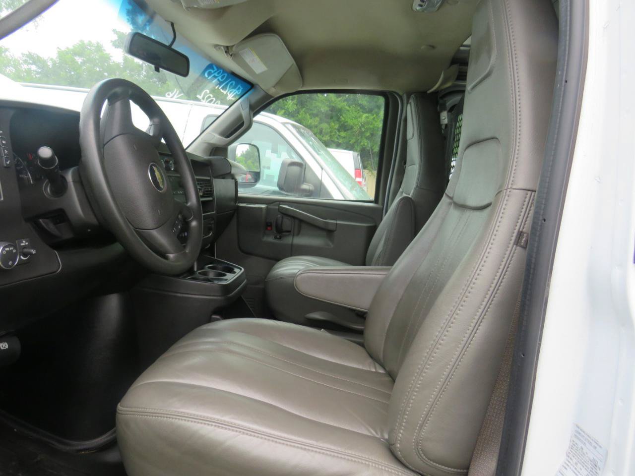Used 2022 Chevrolet Express 2500 w/ Driver Convenience Package RWD image 15