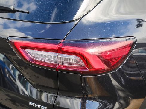 Used 2024 Ford Escape ST-Line image 12