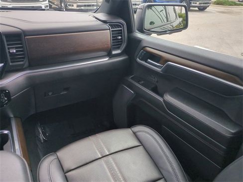 Used 2025 Chevrolet Silverado 1500 High Country w/ Midnight Edition image 17