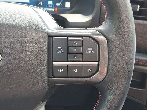 Used 2024 Ford Expedition Limited AWD/4WD image 18
