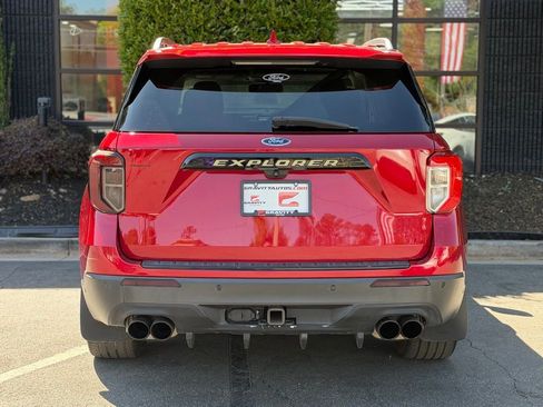 Used 2020 Ford Explorer Platinum w/ Premium Technology Package image 14