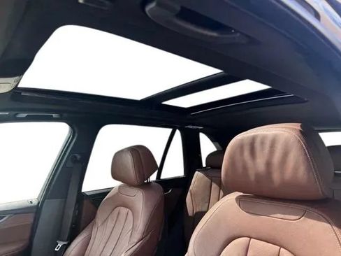 Used 2018 BMW X5 xDrive50i AWD/4WD image 11