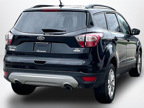 Used 2018 Ford Escape SE w/ SE SYNC Package image 5
