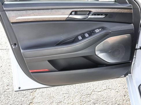 Used 2020 Genesis G90 5.0 Ultimate image 33