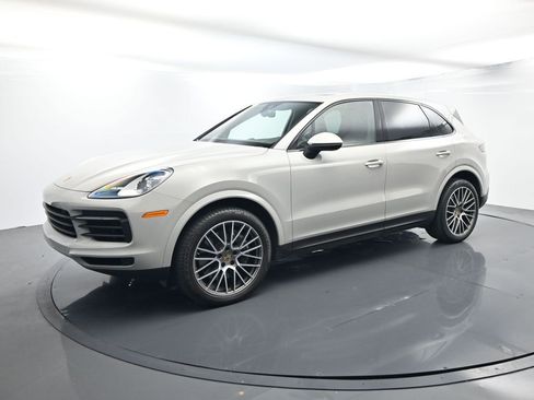 Certified 2023 Porsche Cayenne Platinum Edition AWD/4WD image 1