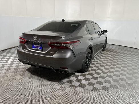 Used 2022 Toyota Camry XSE FWD image 8
