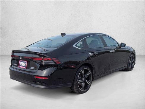 Used 2025 Honda Accord Sport image 5
