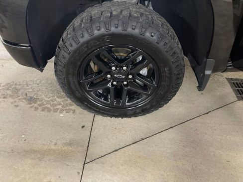Used 2022 Chevrolet Silverado 1500 LT Trail Boss image 25