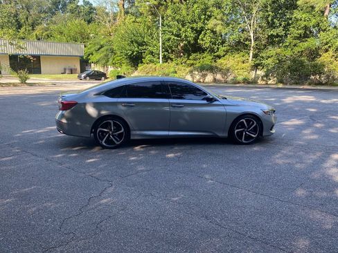 Used 2021 Honda Accord Sport image 4