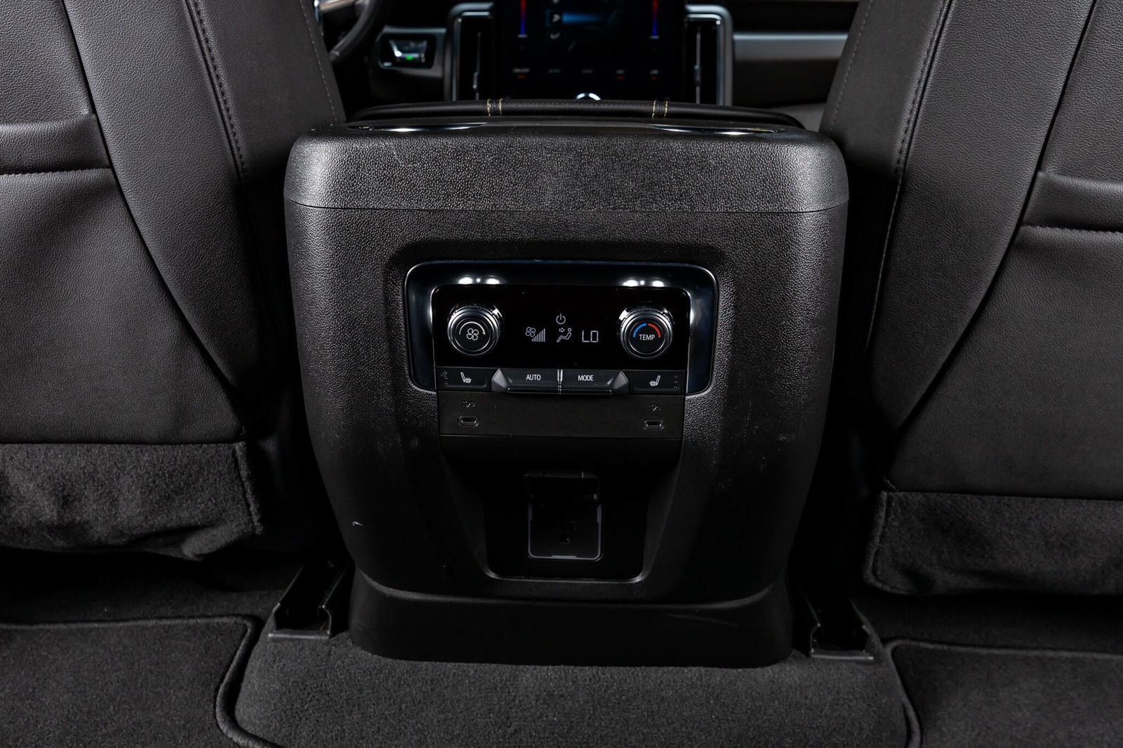 Used 2025 GMC Yukon XL Elevation AWD/4WD image 31