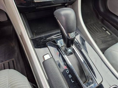 Used 2016 Honda Accord LX image 13