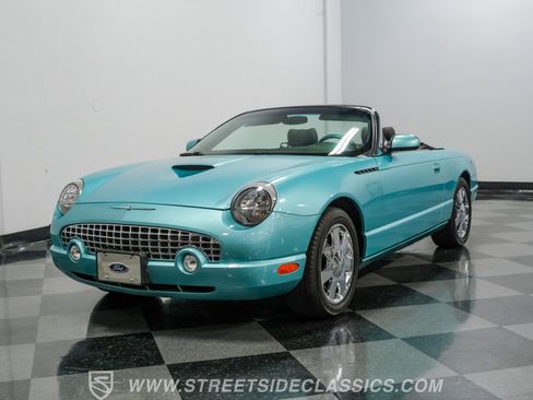 Used 2002 Ford Thunderbird image 18