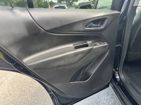Used 2020 Chevrolet Equinox LT w/ Midnight Edition FWD image 34