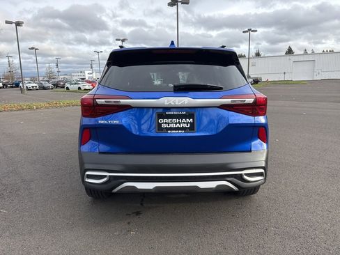 Used 2022 Kia Seltos SX w/ Sunroof Package image 6