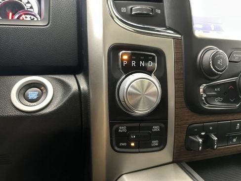 Used 2018 RAM 1500 Laramie w/ Convenience Group AWD/4WD image 26