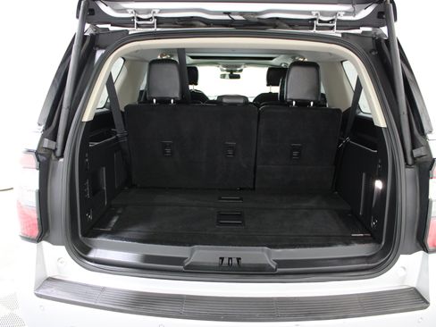 Used 2018 Ford Expedition Max Platinum AWD/4WD image 29