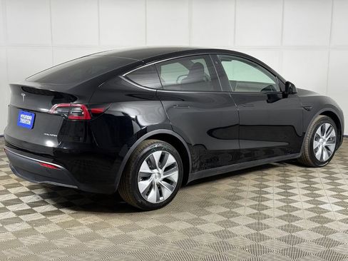 Used 2023 Tesla Model Y Long Range AWD/4WD image 11