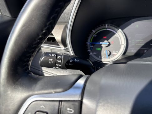 Used 2021 Toyota Highlander Limited image 26