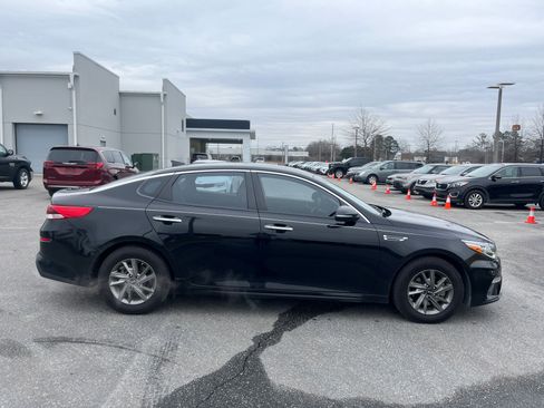 Used 2019 Kia Optima LX image 10