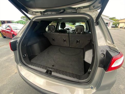 Used 2018 Chevrolet Equinox Premier image 20