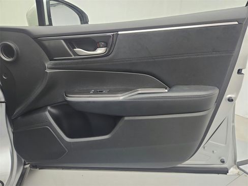 Used 2018 Honda Clarity Touring image 25