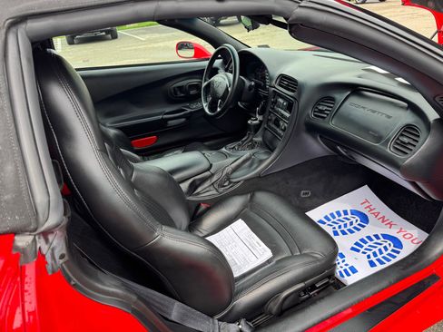 Used 1999 Chevrolet Corvette Convertible w/ Memory Pkg image 25