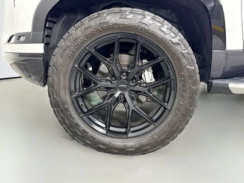 Used 2024 Lexus GX 550 w/ Accessory Package (31) AWD/4WD image 33