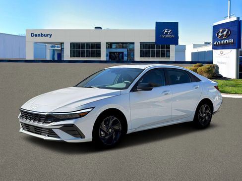 New 2026 Hyundai Elantra SEL Sport Premium w/ Cargo Package image 2