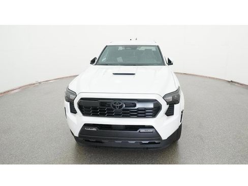 New 2025 Toyota Tacoma TRD Sport image 15