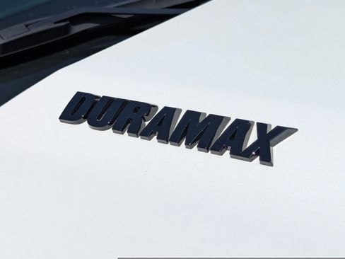 Used 2025 Chevrolet Silverado 1500 High Country AWD/4WD image 14