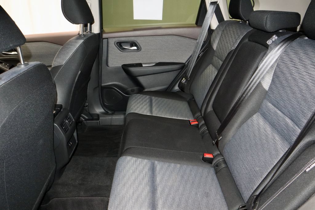 Certified 2023 Nissan Rogue SV AWD/4WD image 21