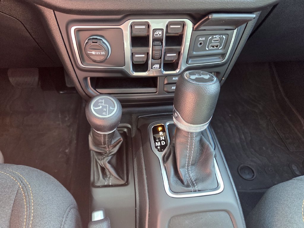 Used 2024 Jeep Wrangler Unlimited Sport AWD/4WD image 17