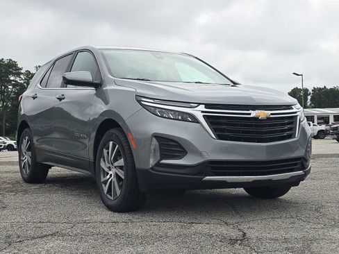 Used 2024 Chevrolet Equinox LT w/ LPO, Floor Liner Package FWD image 7