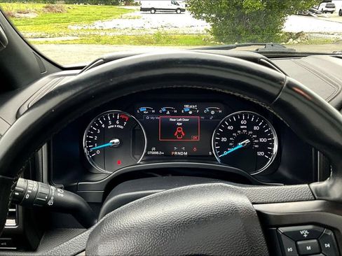 Used 2018 Ford Expedition Max Limited w/ Equipment Group 301A AWD/4WD image 14