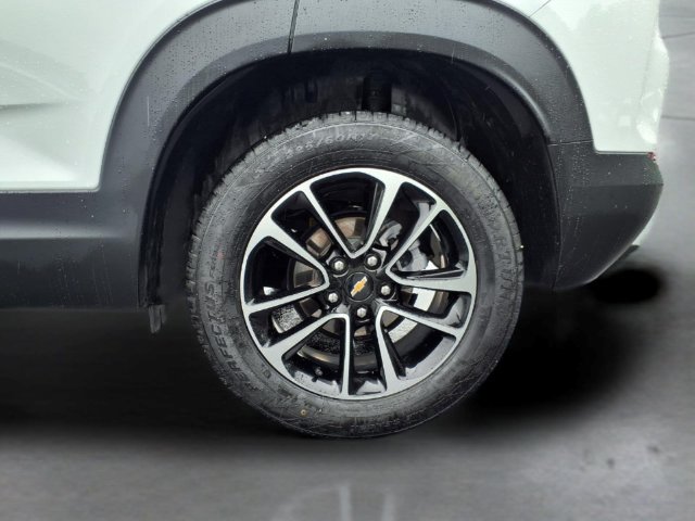Used 2025 Chevrolet TrailBlazer LT FWD image 11