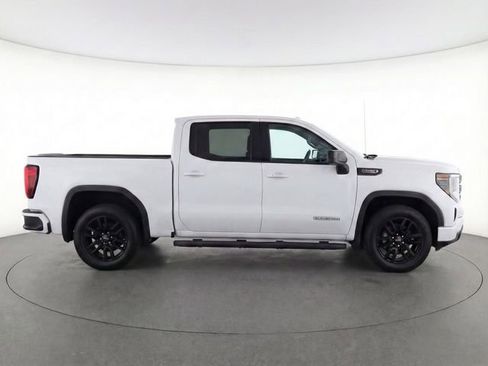 Used 2025 GMC Sierra 1500 Elevation w/ Preferred Package image 8