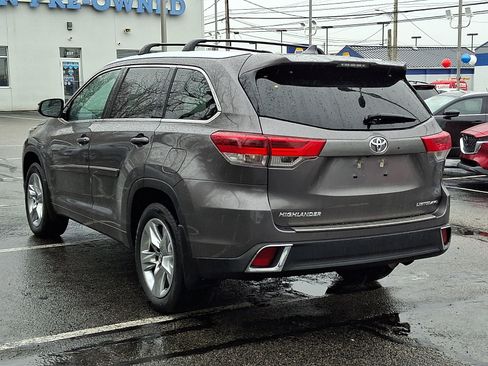 Used 2019 Toyota Highlander Limited image 3