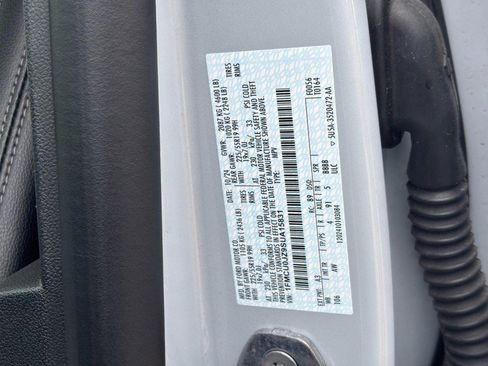 Used 2025 Ford Escape Platinum w/ Premium Technology Package FWD image 24