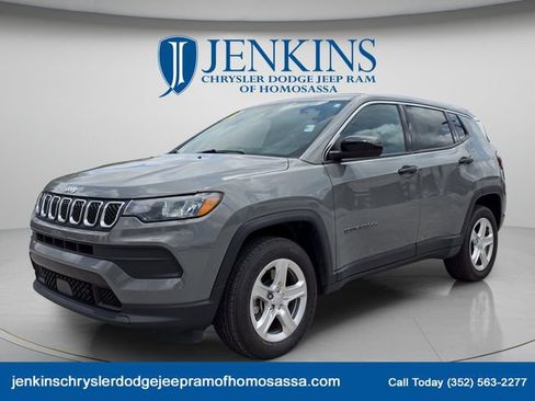 Used 2023 Jeep Compass Sport AWD/4WD image 9