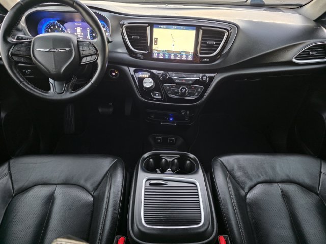 Used 2020 Chrysler Pacifica Touring-L Plus FWD image 24
