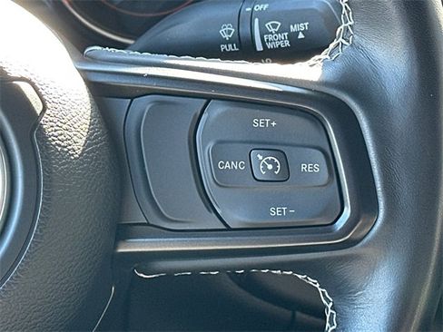 Used 2023 Jeep Gladiator Sport image 25