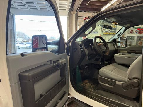 Used 2016 Ford F250 XLT image 10